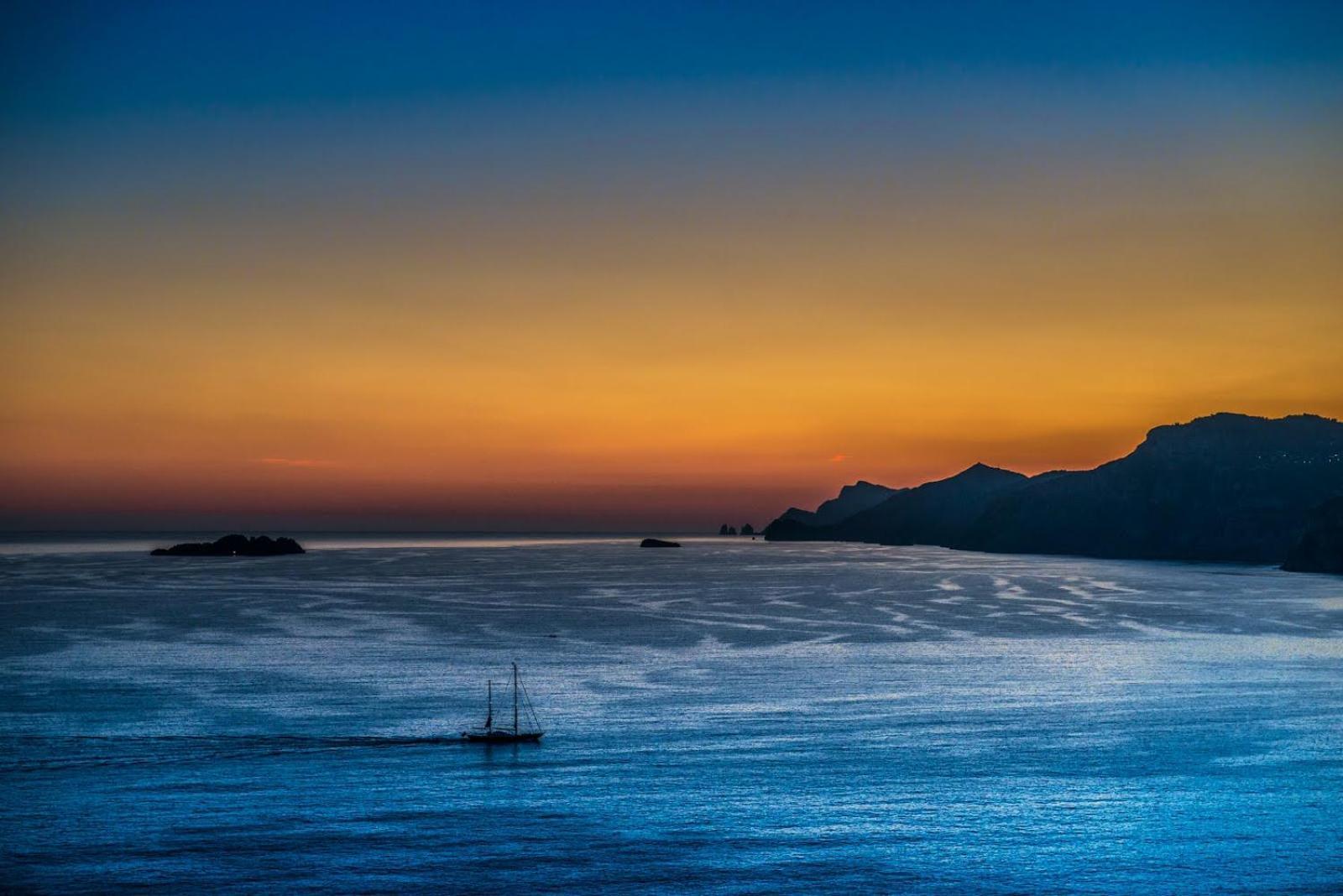 Villa Santa Chiara Positano Suites Exteriör bild