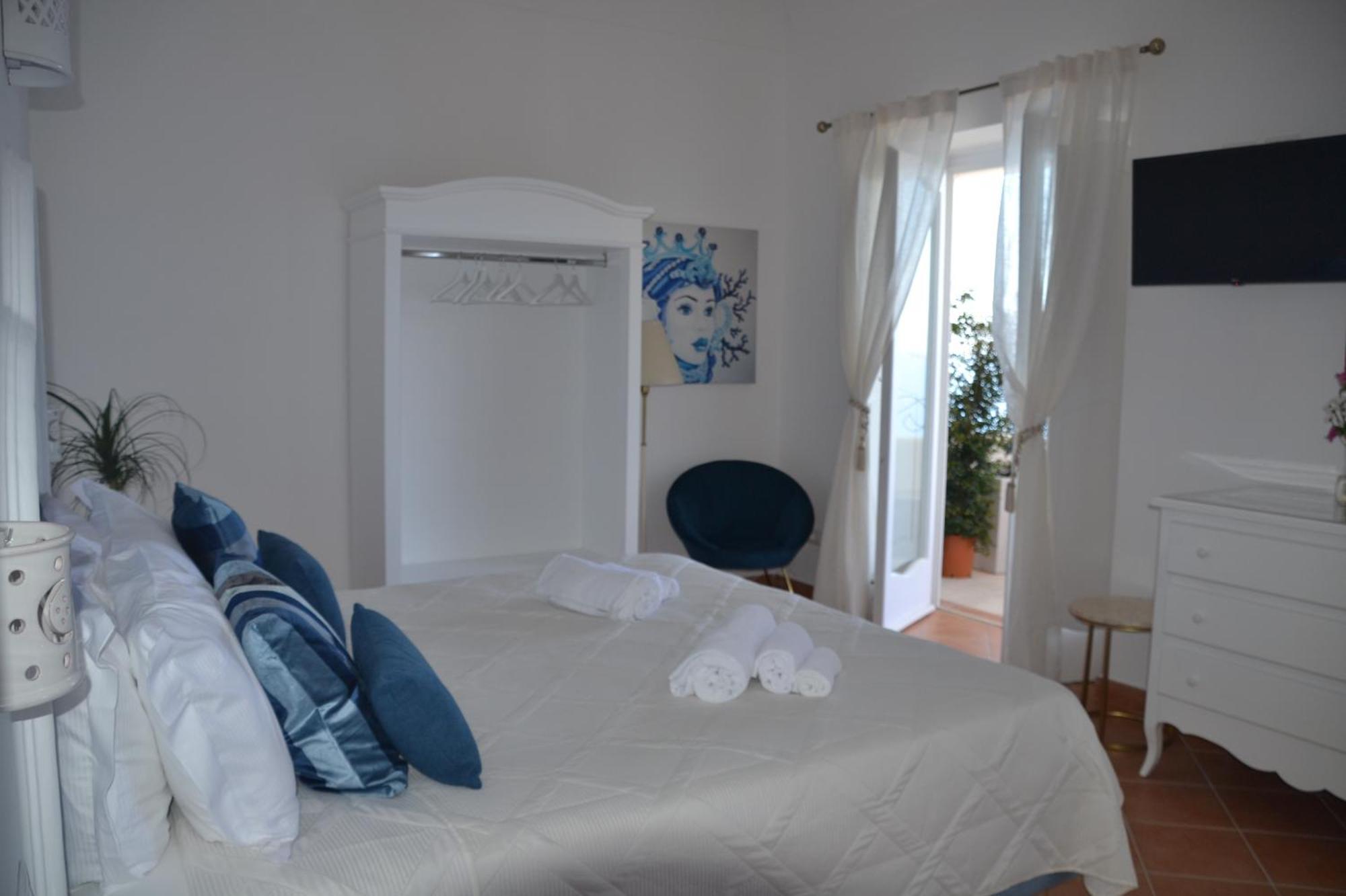 Villa Santa Chiara Positano Suites Exteriör bild