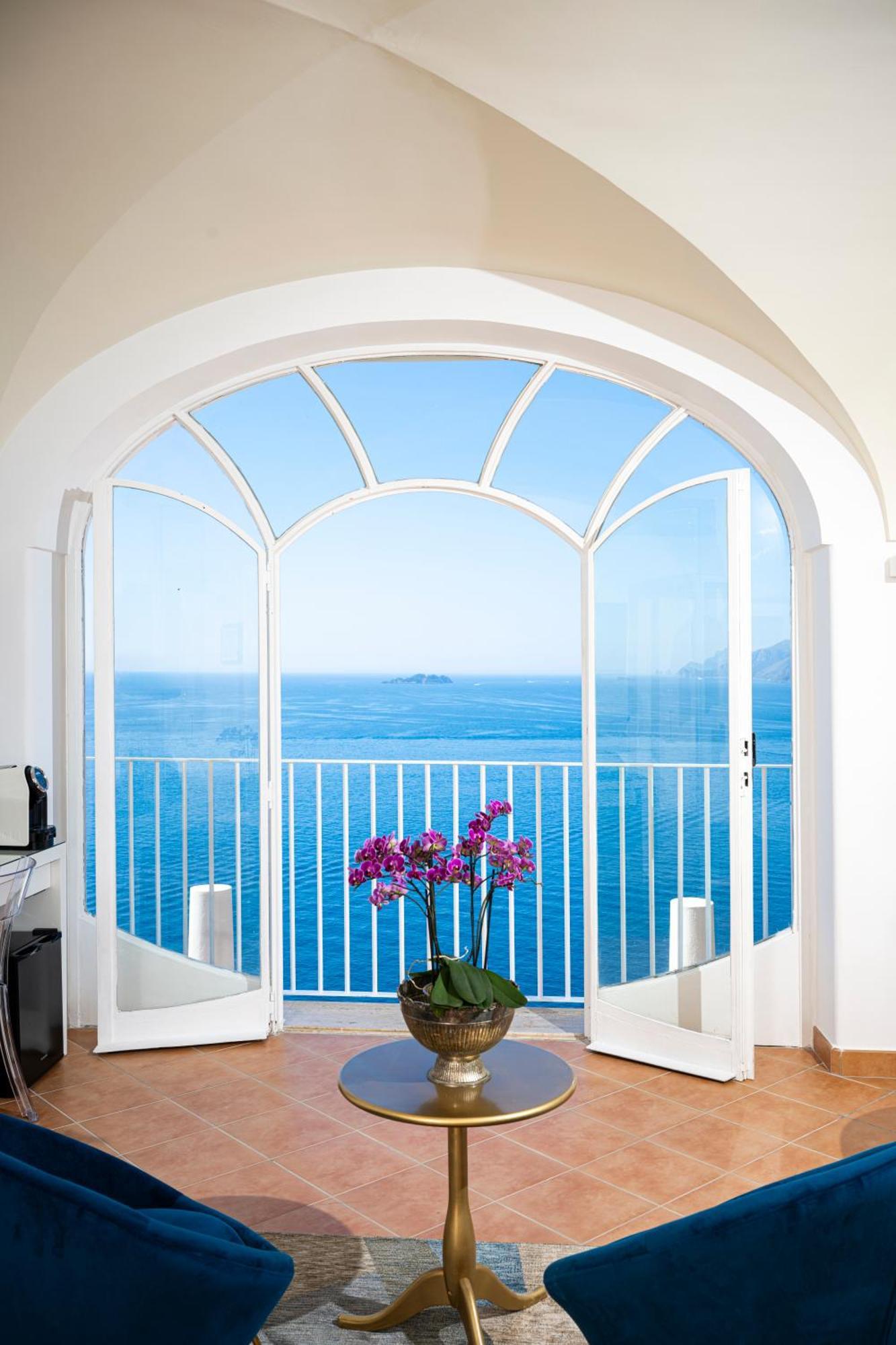 Villa Santa Chiara Positano Suites Exteriör bild